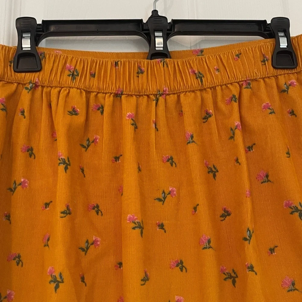 American Eagle Outfitters Orange Floral A-Line corduroy skirt in size medium
